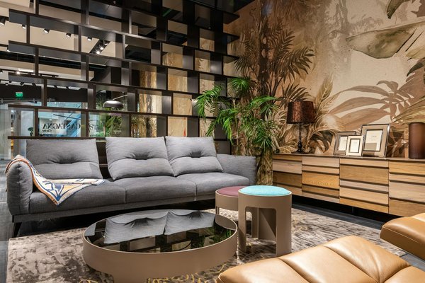 10 Astuces Infaillibles pour Diminuer l"Évaporation de l"Eau de Votre Piscine sous le Chaleur Estivale